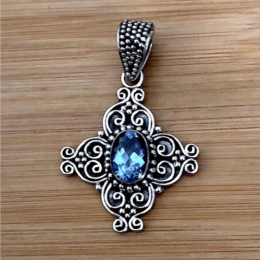 $92  Designer Estate Pendant  Marked 925  BA INDONESIA